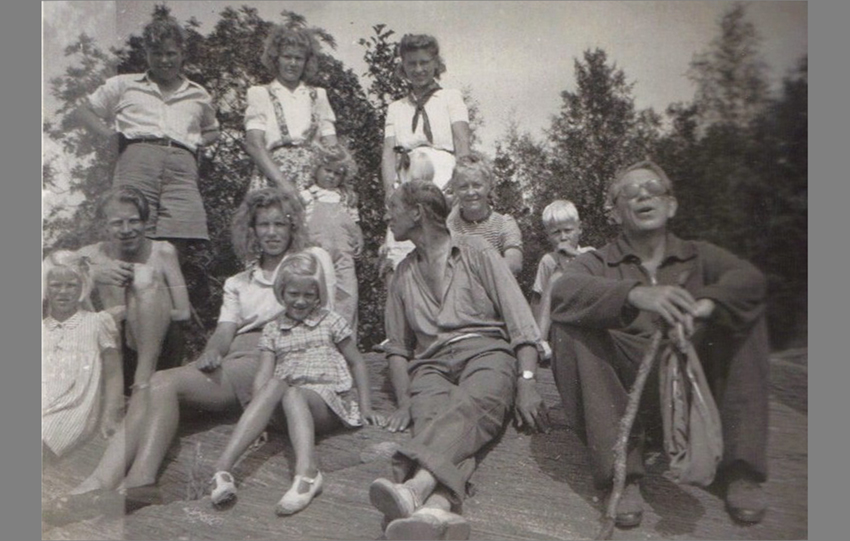 Familjerna Bengtsson och Grevenius 1945.